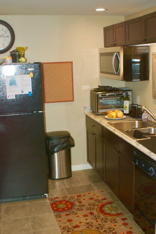Blue Bear Den 3Br 2Ba Dtc Private Apt Hot Tub Zewnętrze zdjęcie